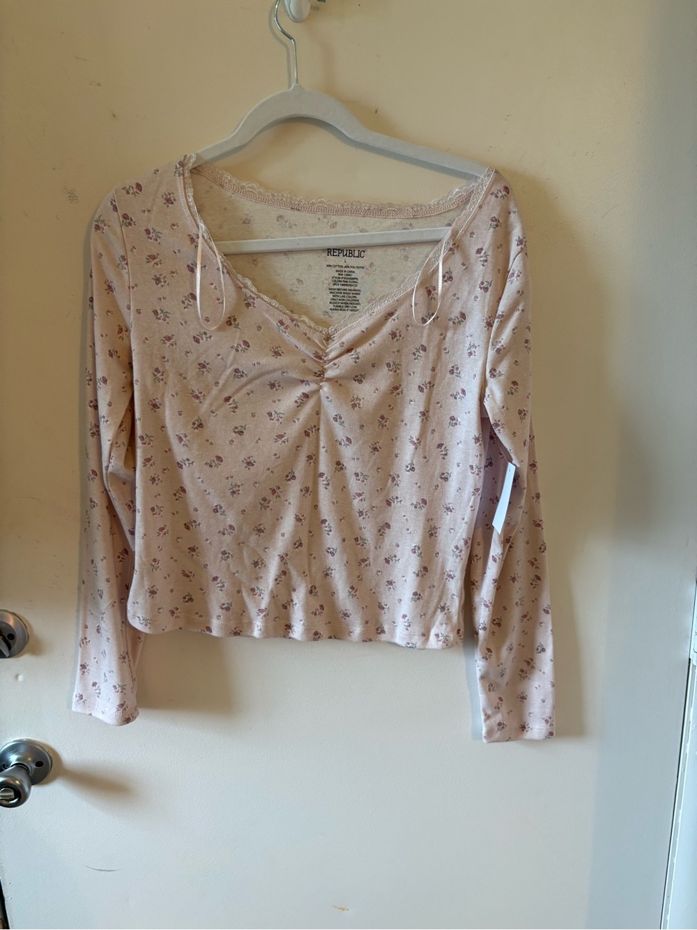 Kohl's Pink Floral Lace-Trim Long Sleeve Tee